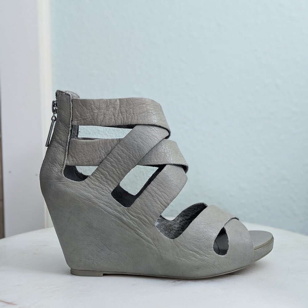 Leather Dolce Vita Perla Grey Wedge Sandals Size 7.5